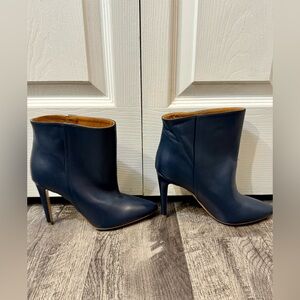 Common Projects Navy Blue Leather Ankle Bootie Pointed Toe EU 39/US 8.5